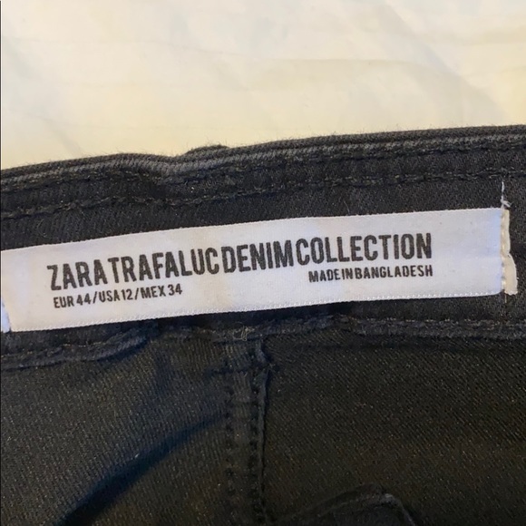 HIGH WAISTED BLACK ZARA JEANS (STRETCHY) - Picture 3 of 3